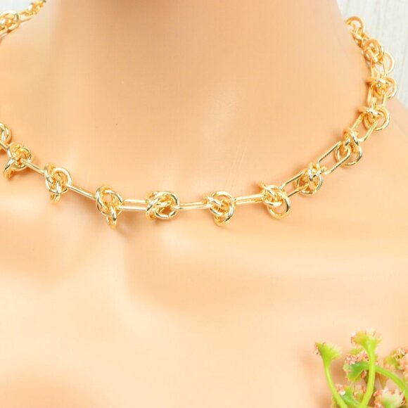 "Minimalist & Elegant Necklace Chain – Perfect for Women & Girls | UNVRC1636 - Picture 2 of 10